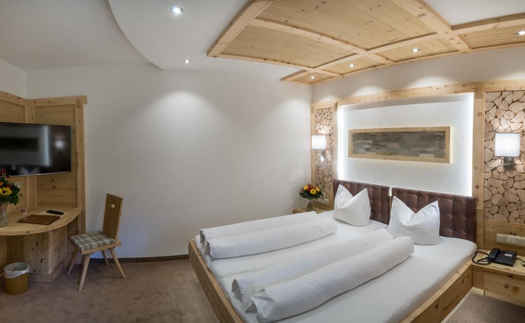 Hotel Huber Hochland マウラッハ エクステリア 写真
