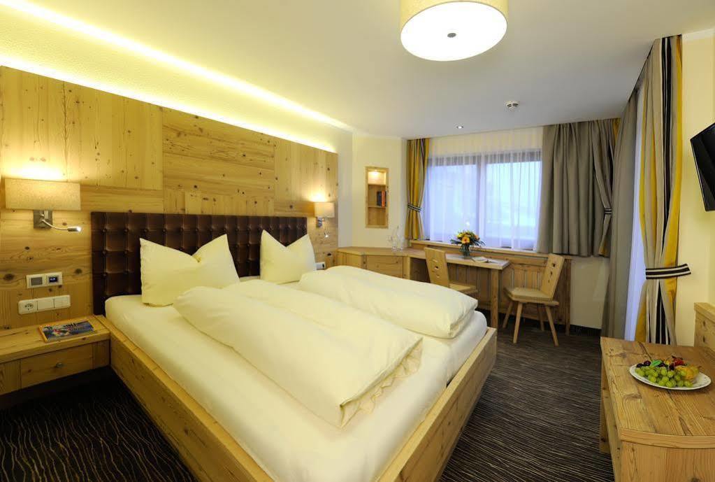 Hotel Huber Hochland マウラッハ エクステリア 写真